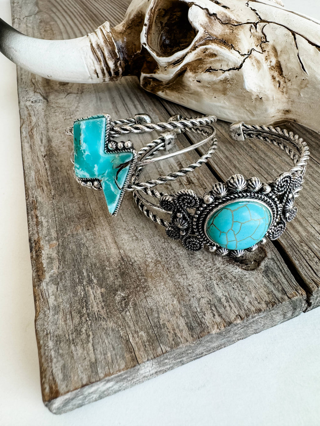 Western Navajo Style Stone Bracelet: LIGHTNING BOLT