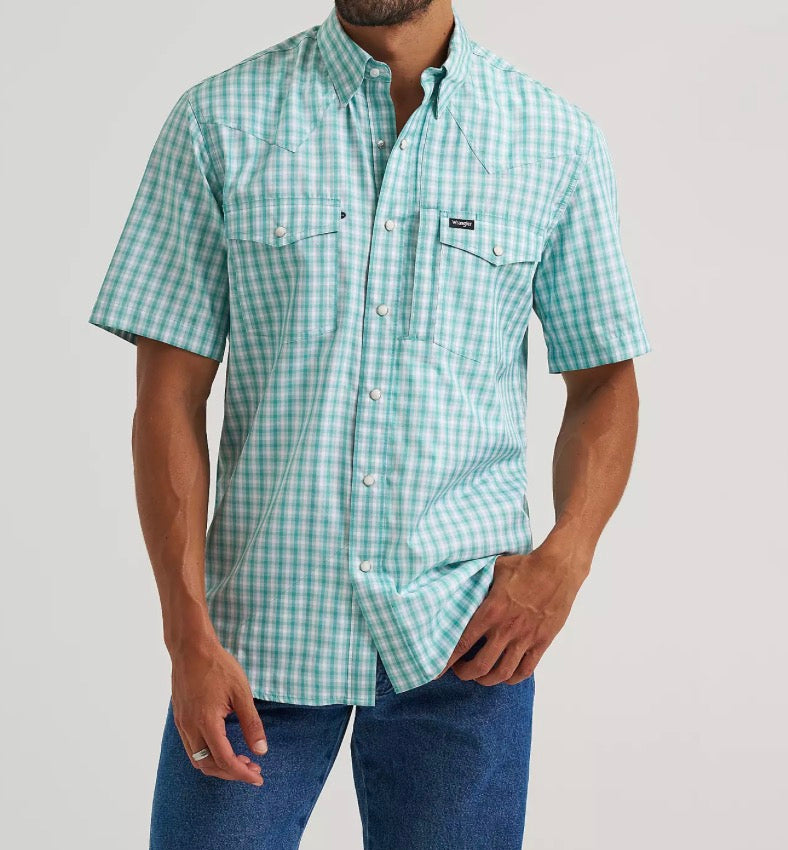 Wrangler performance snap turquoise plaid