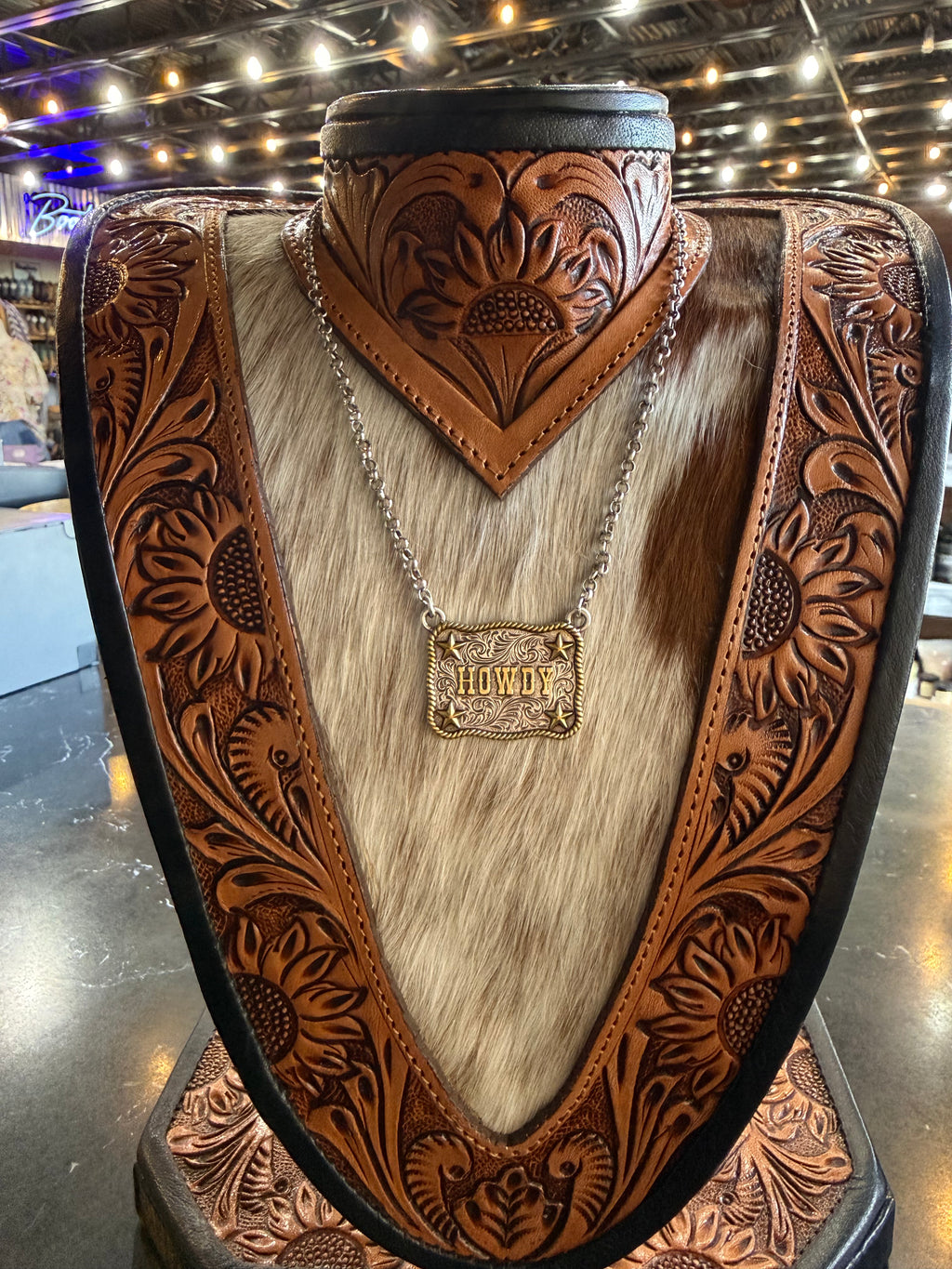 Howdy buckle set