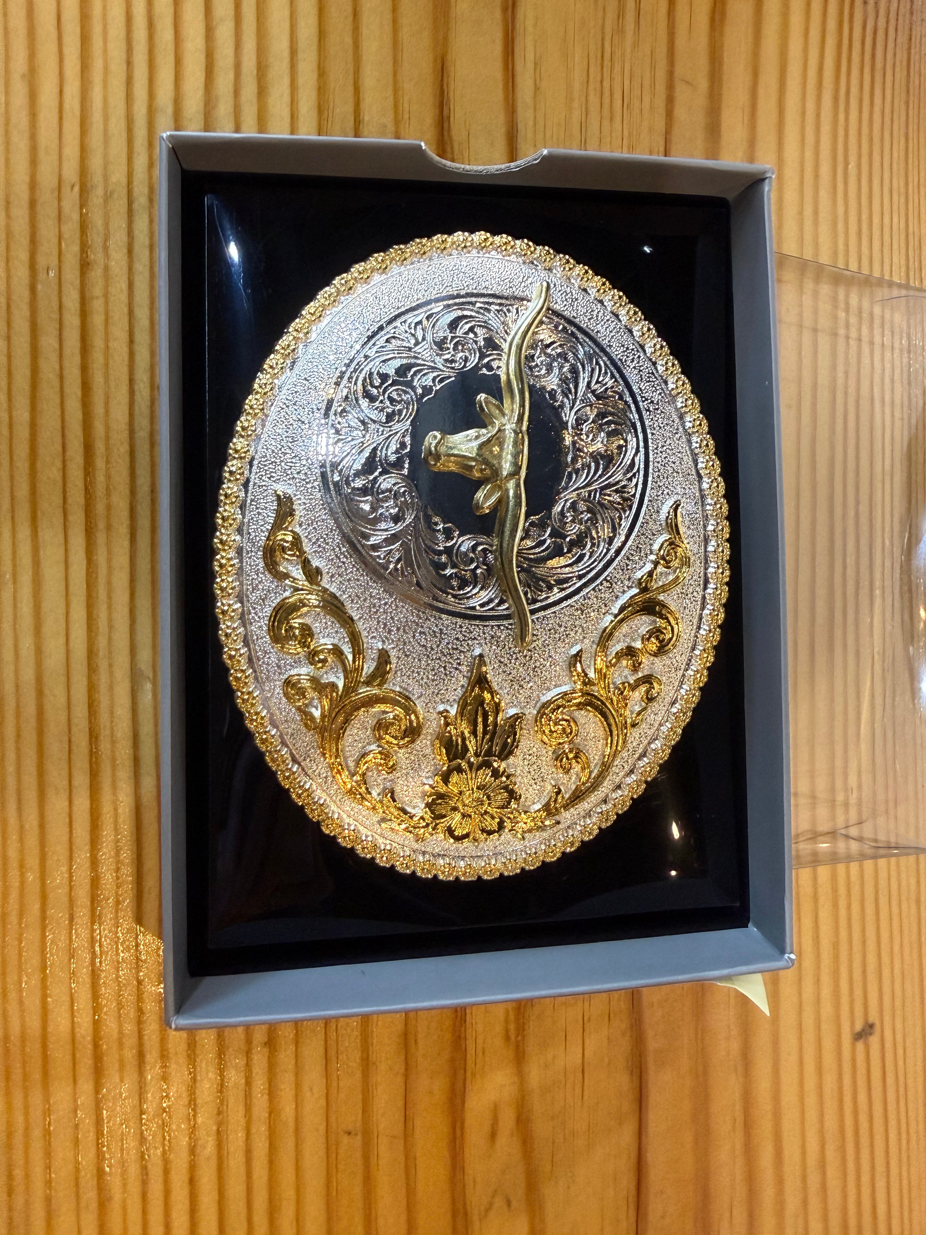 Mixed metal Longhorn belt buckle