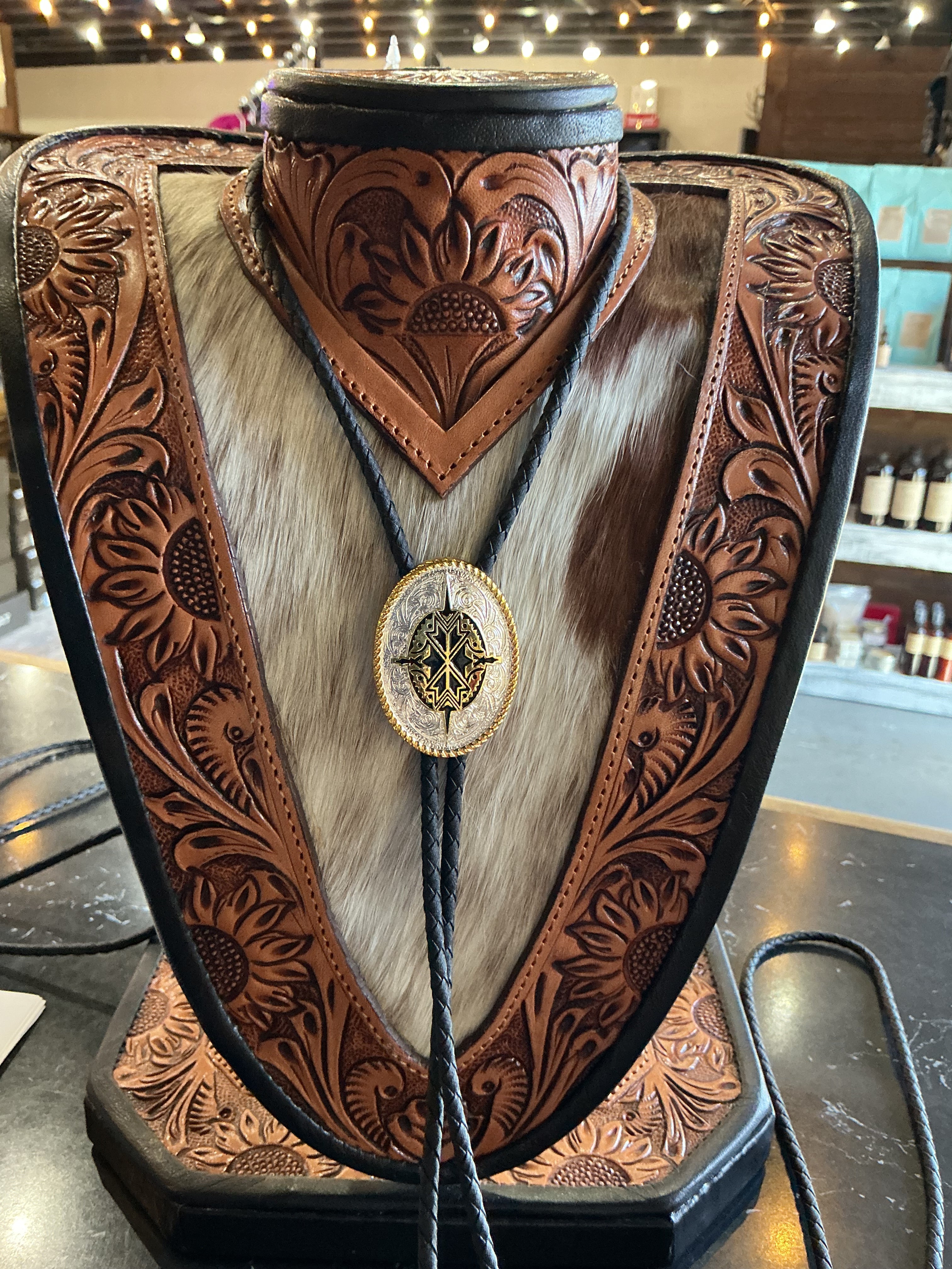 Gold/black bolo tie