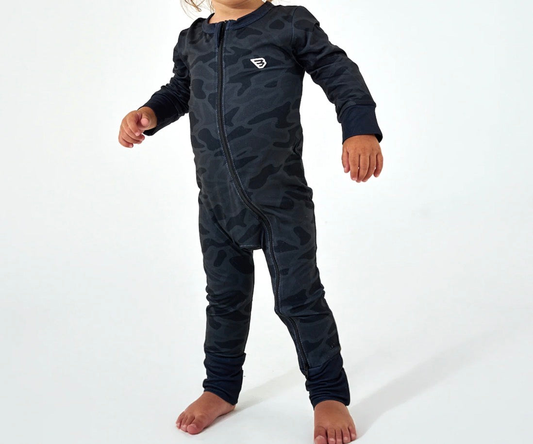 Black camo BURLEBO baby zip up