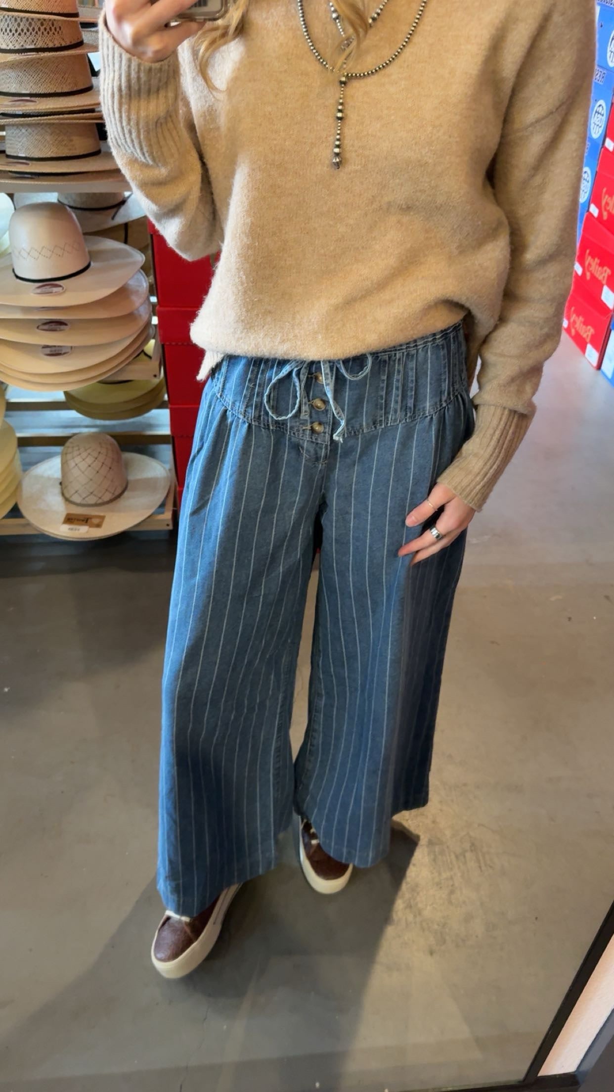 Stripe pants