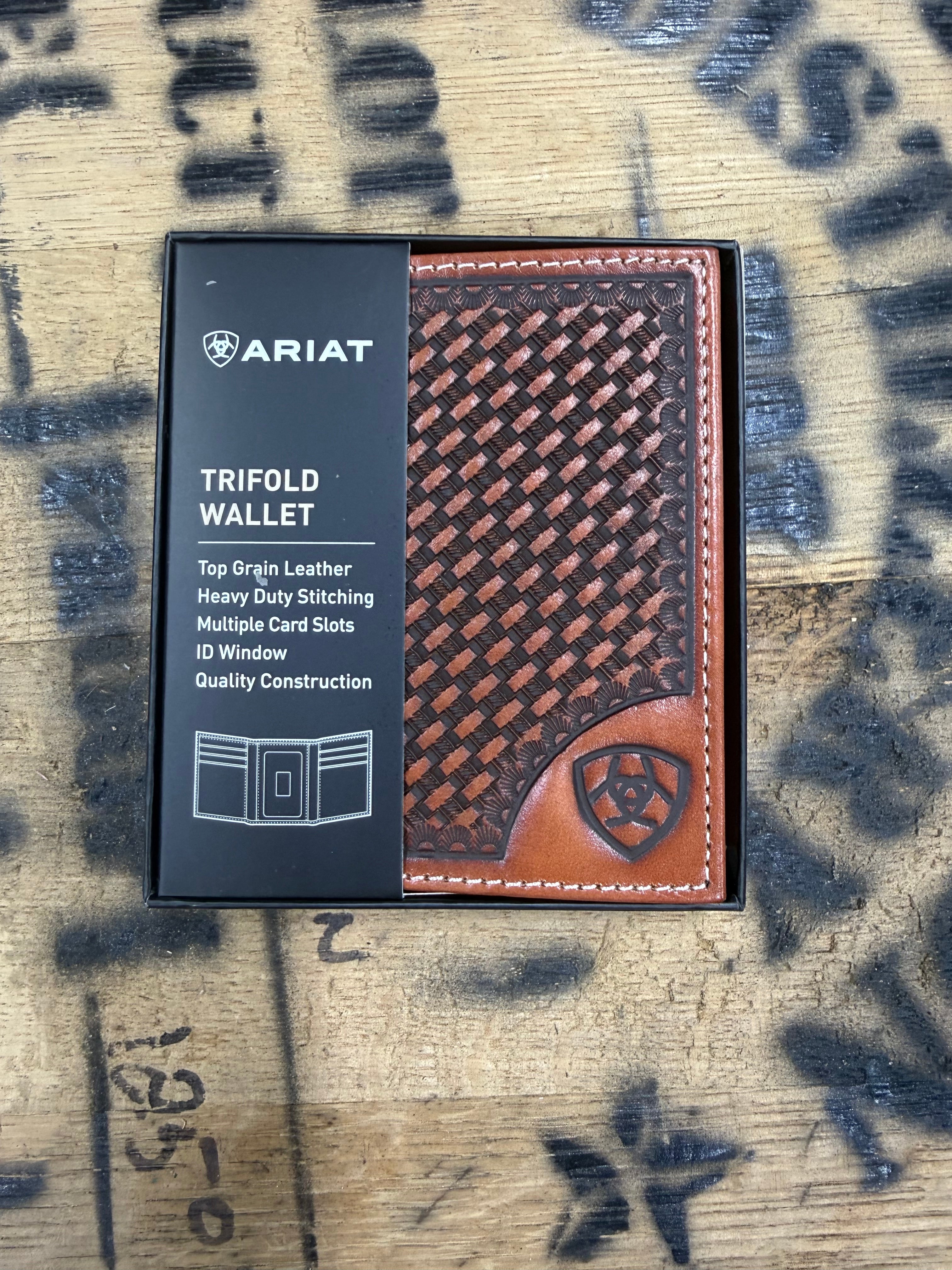 Tri-fold basket weave wallet