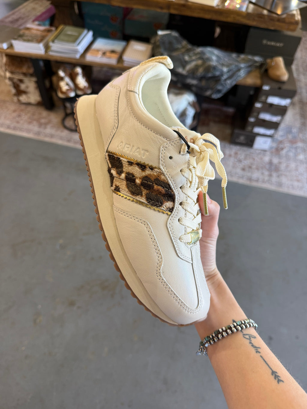 Women’s ranch runner