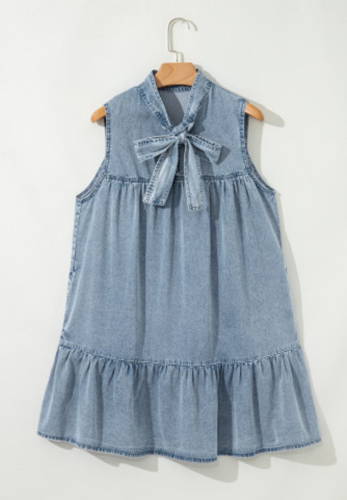 Denim dress with bow
