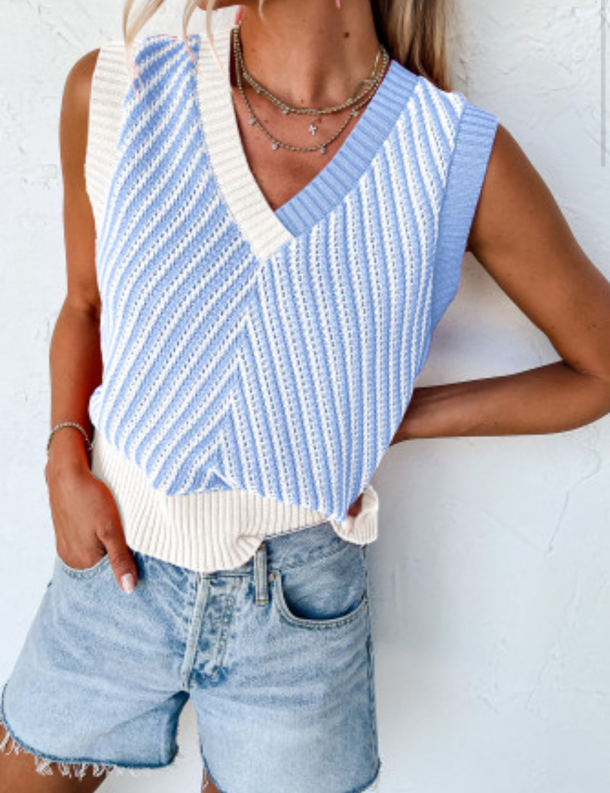 Blue and white knitted top