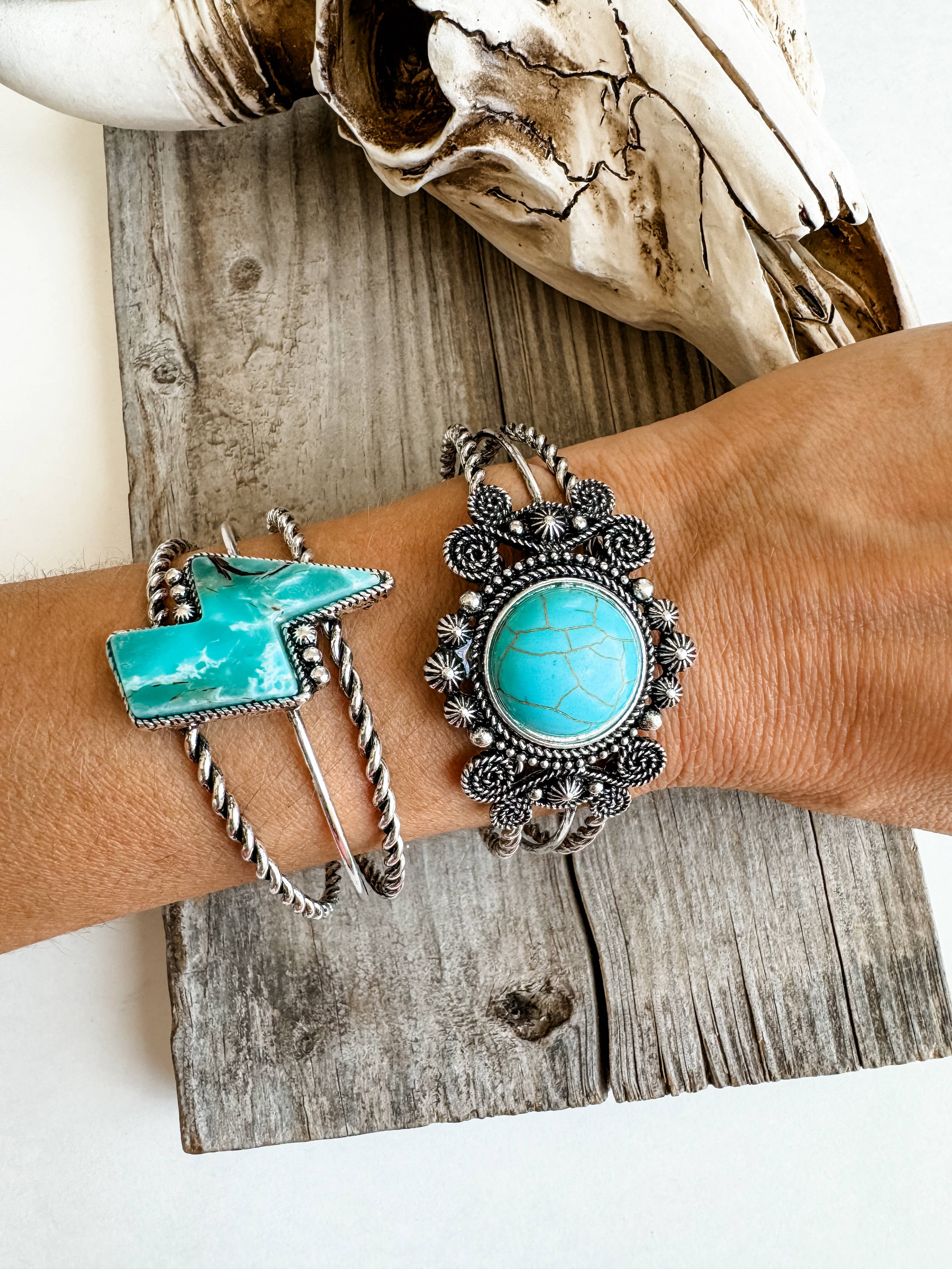 Western Navajo Style Stone Bracelet: LIGHTNING BOLT