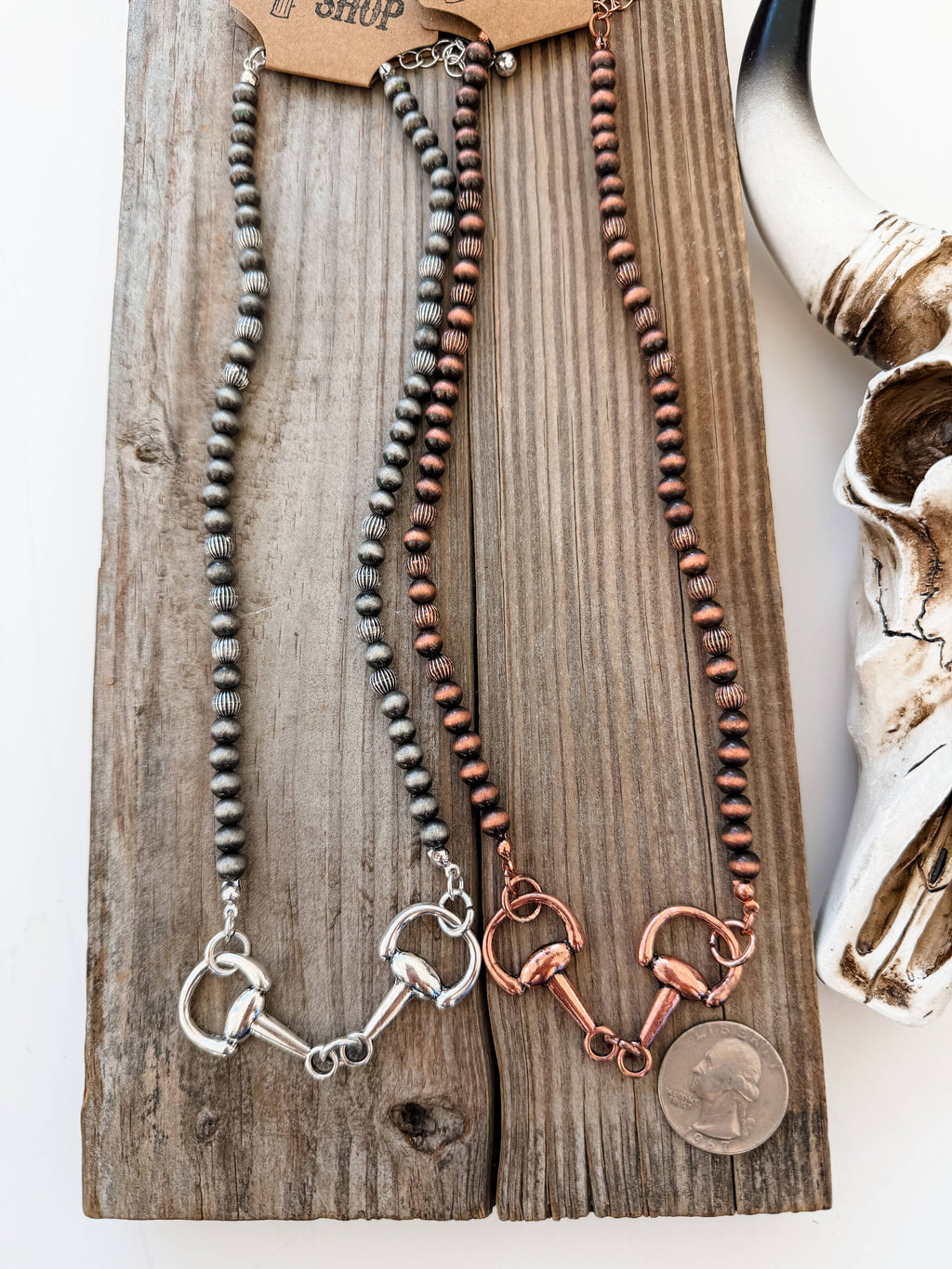 Horsebit Navajo Pearl Necklace: SILVER