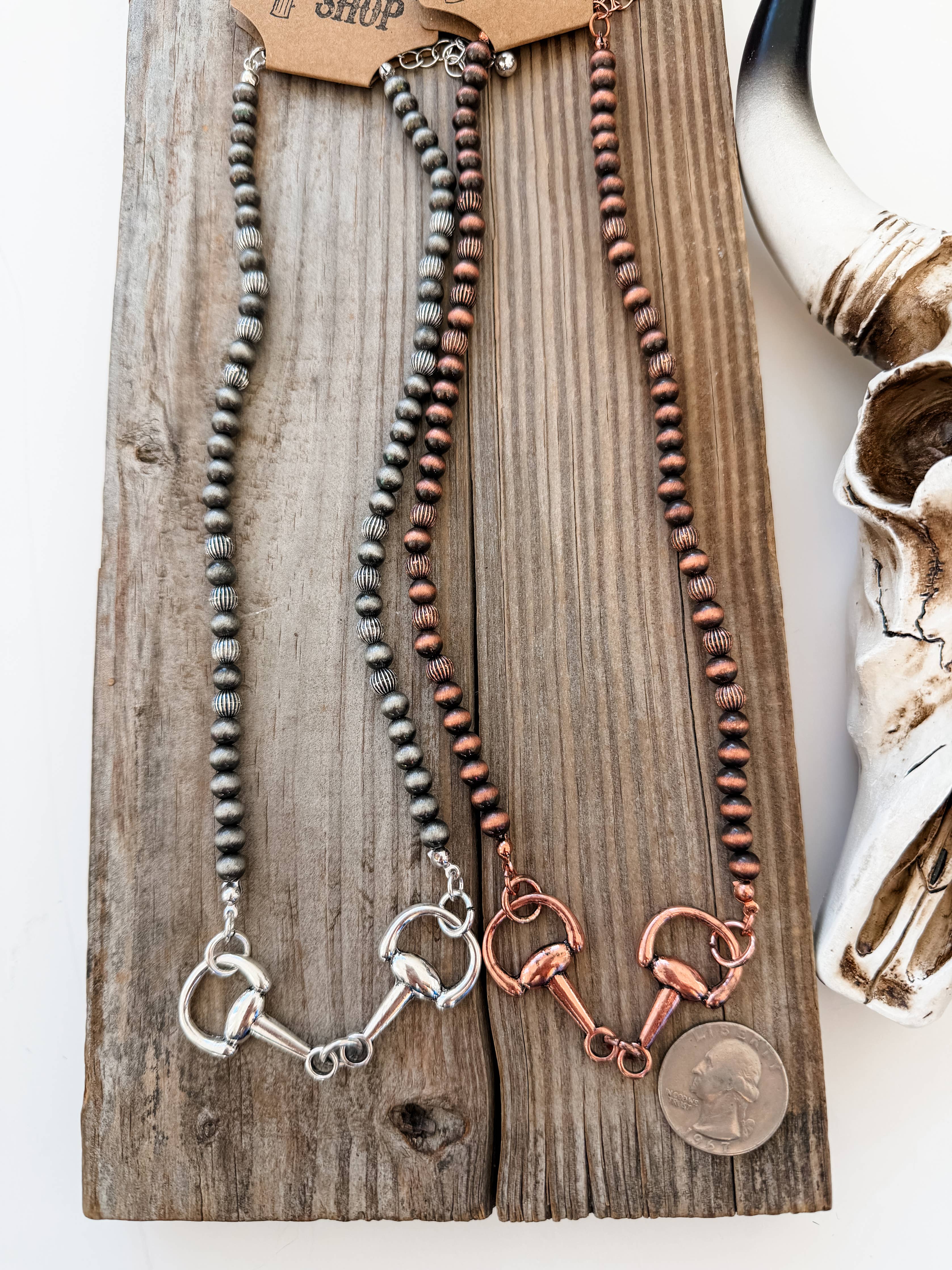 Horsebit Navajo Pearl Necklace: SILVER