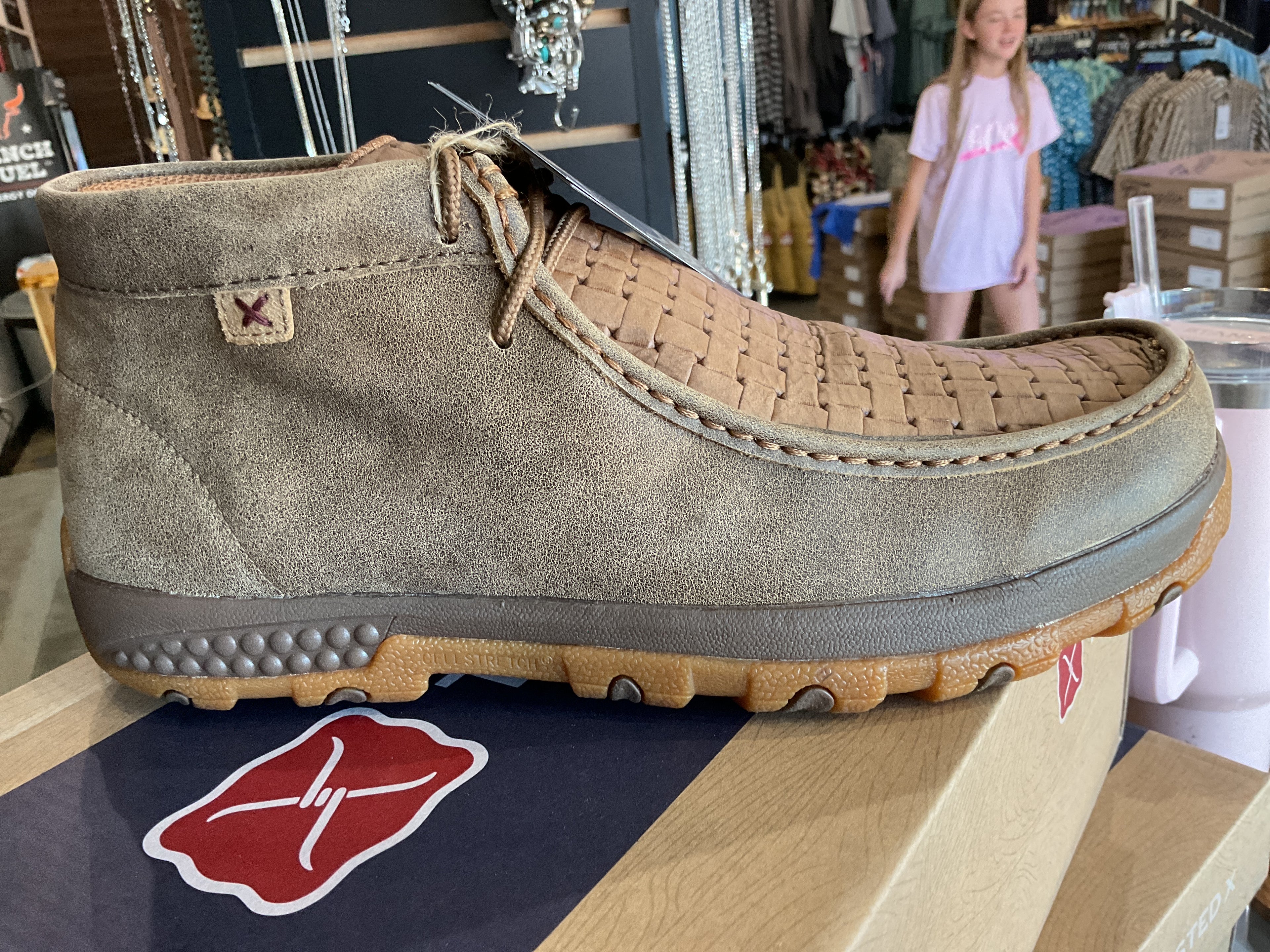 Chukka driving Moc