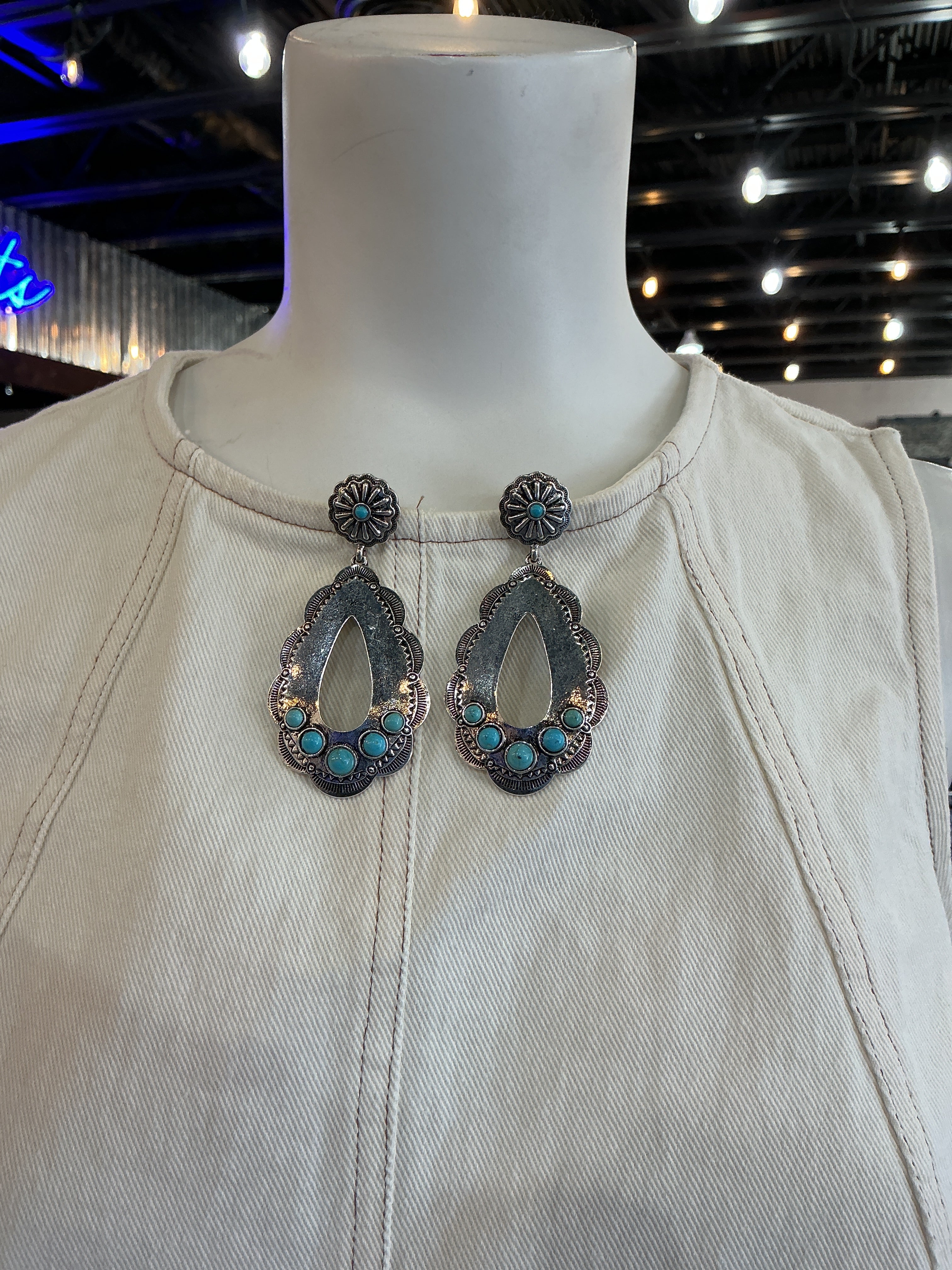 Oval earrings