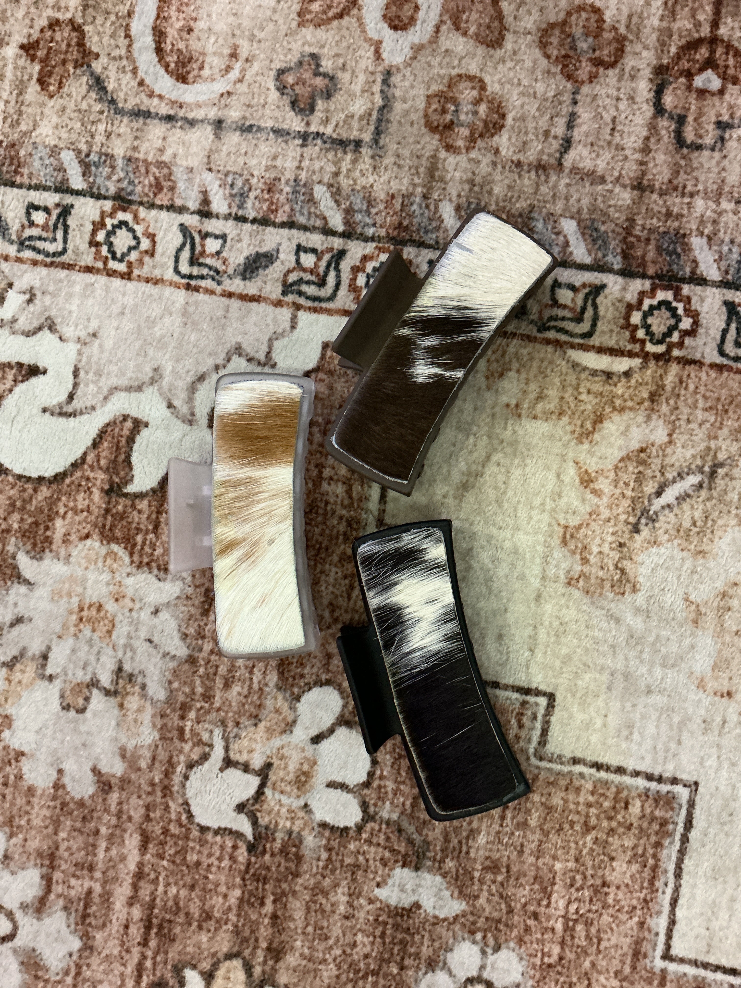 Large cowhide claw clip