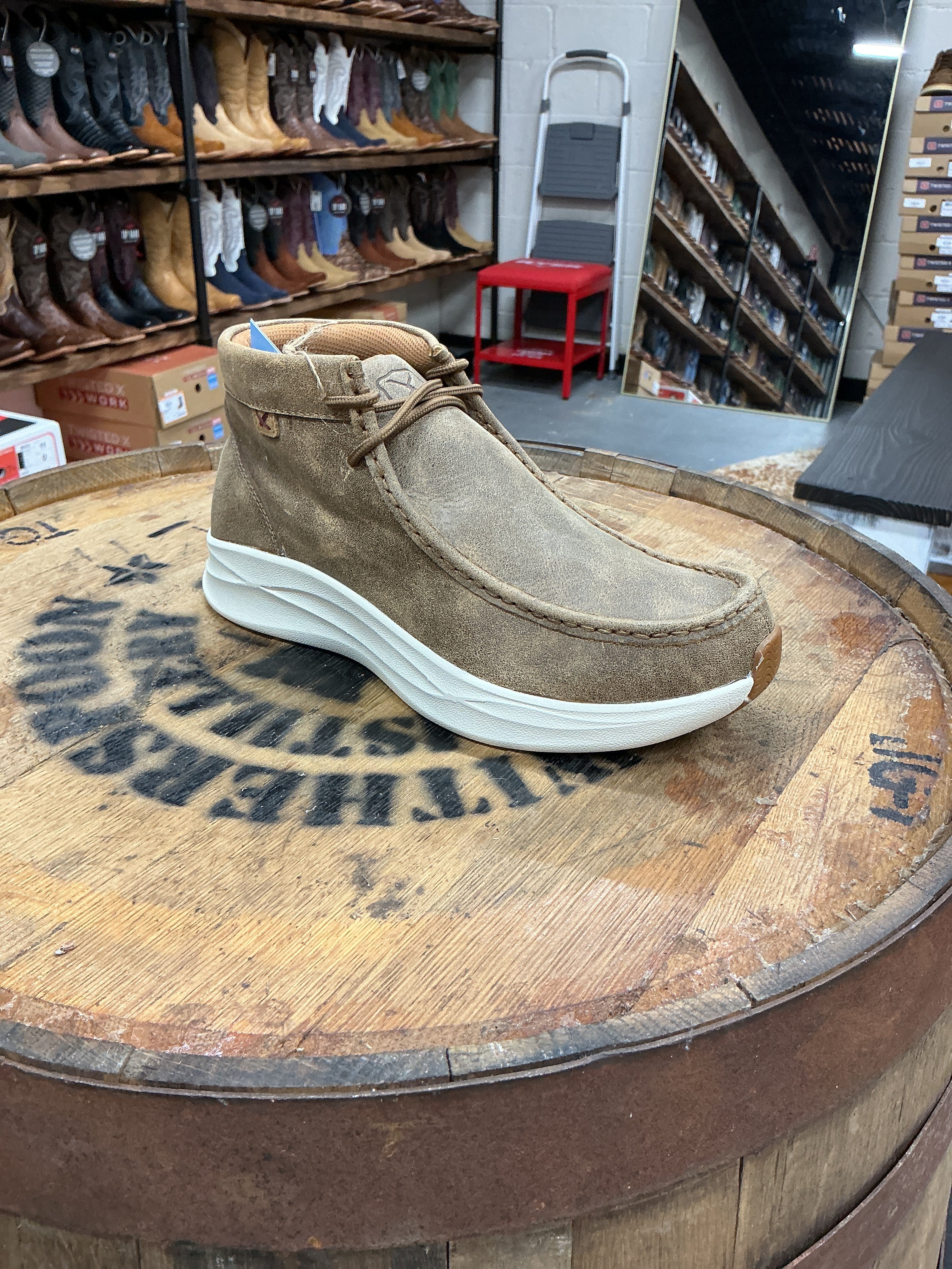 Men's ultralite casual high tops