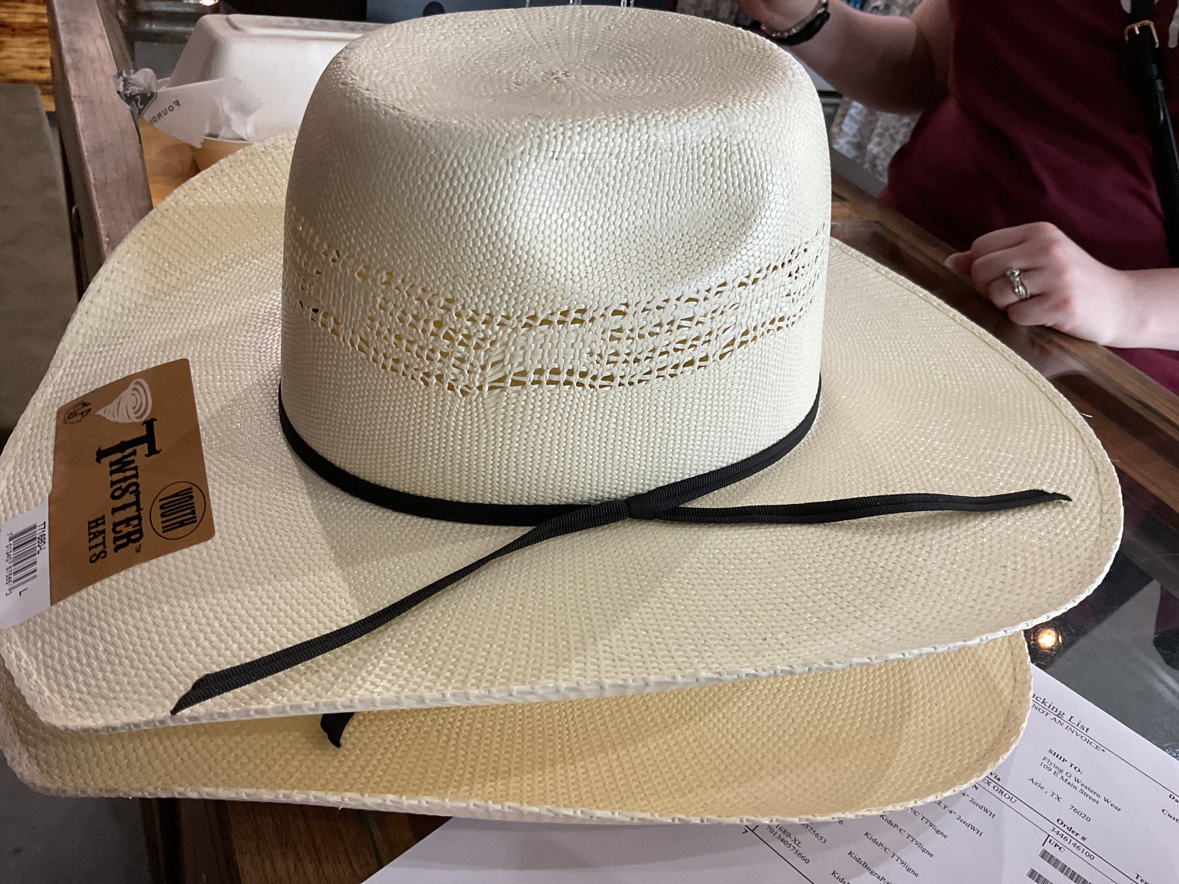 Lighter youth twister hat
