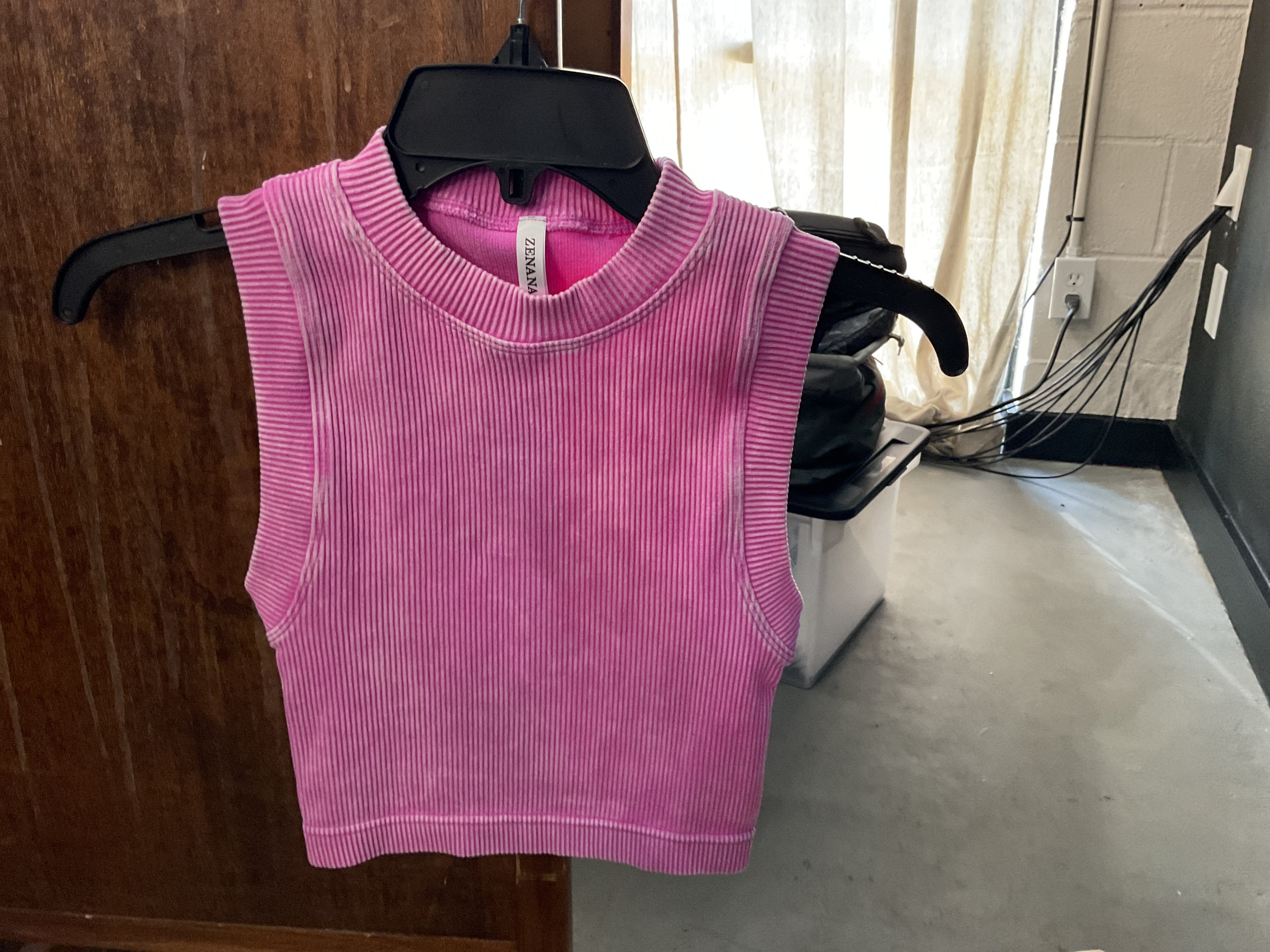 Pink ribbed crop top