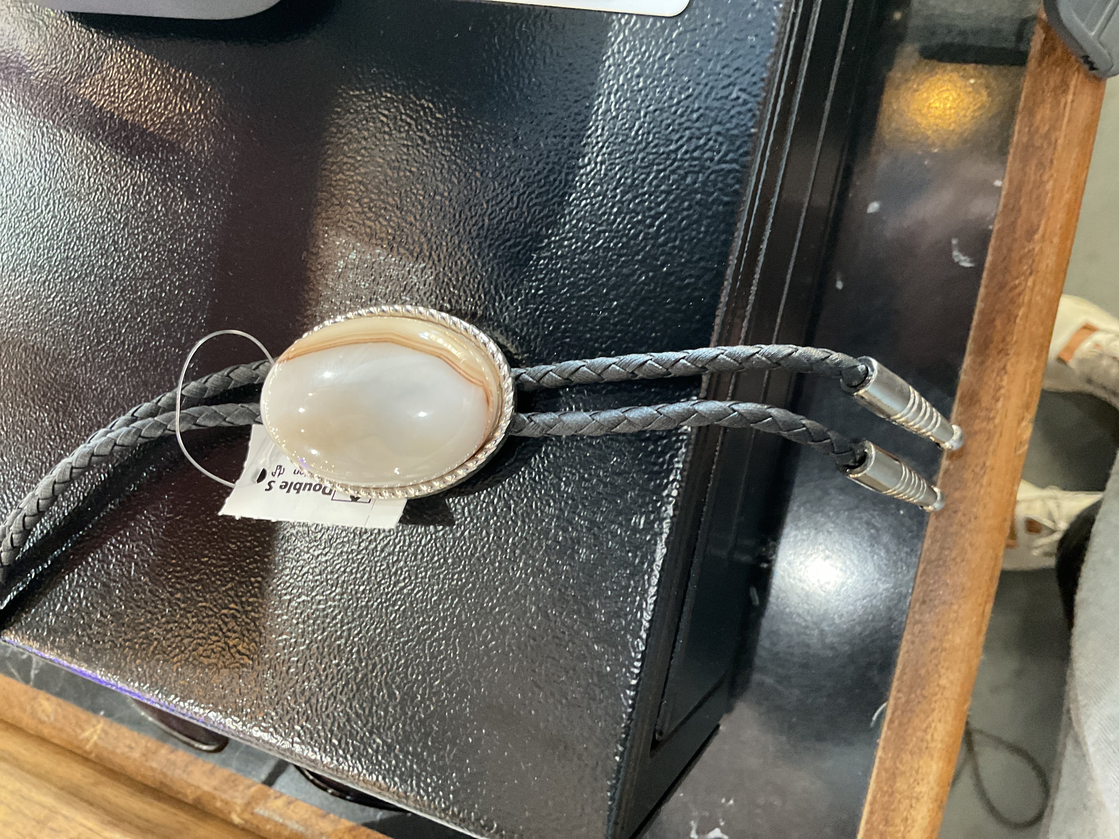Neutral tone stone bolo tie