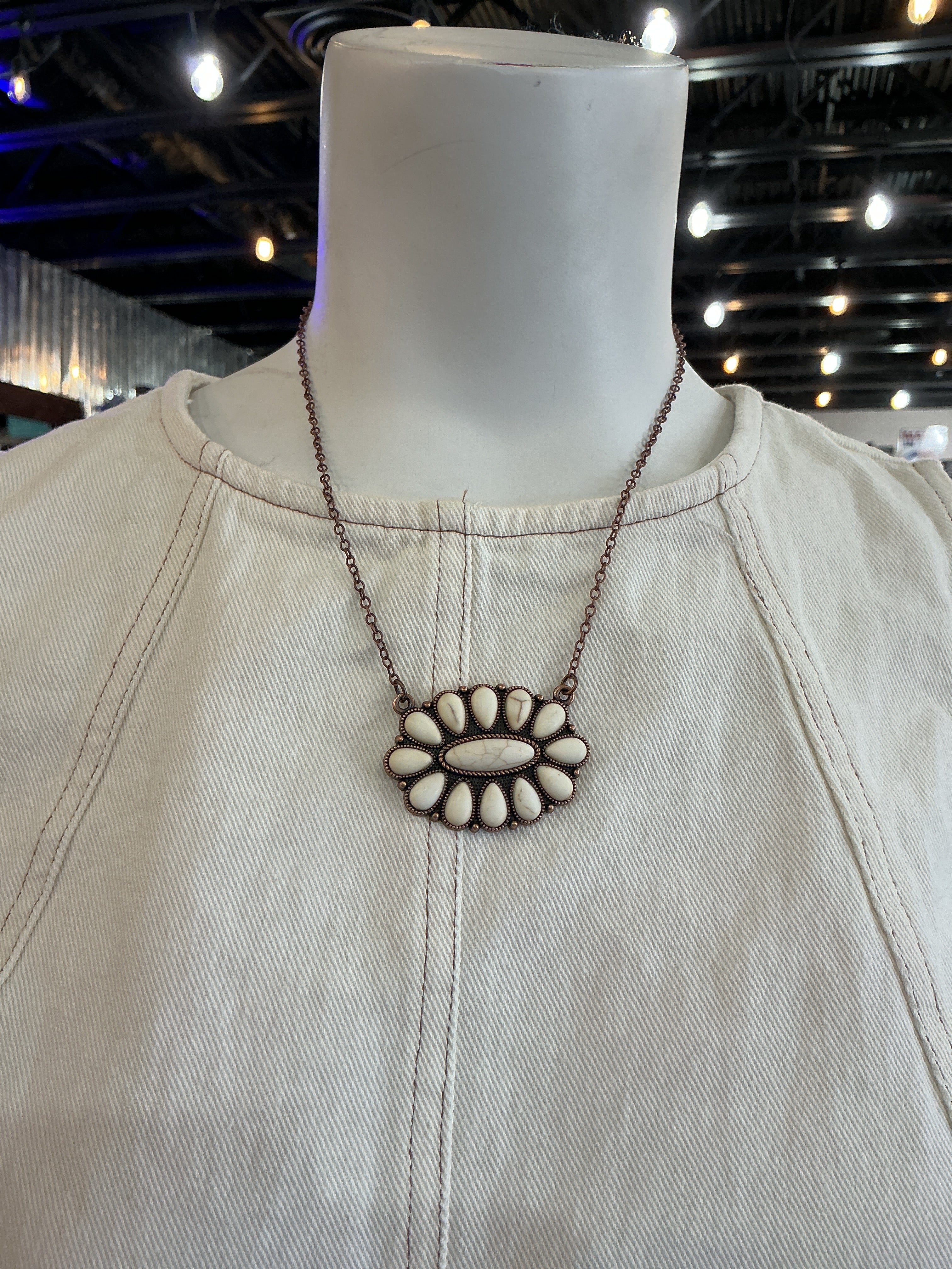 White oval necklace set