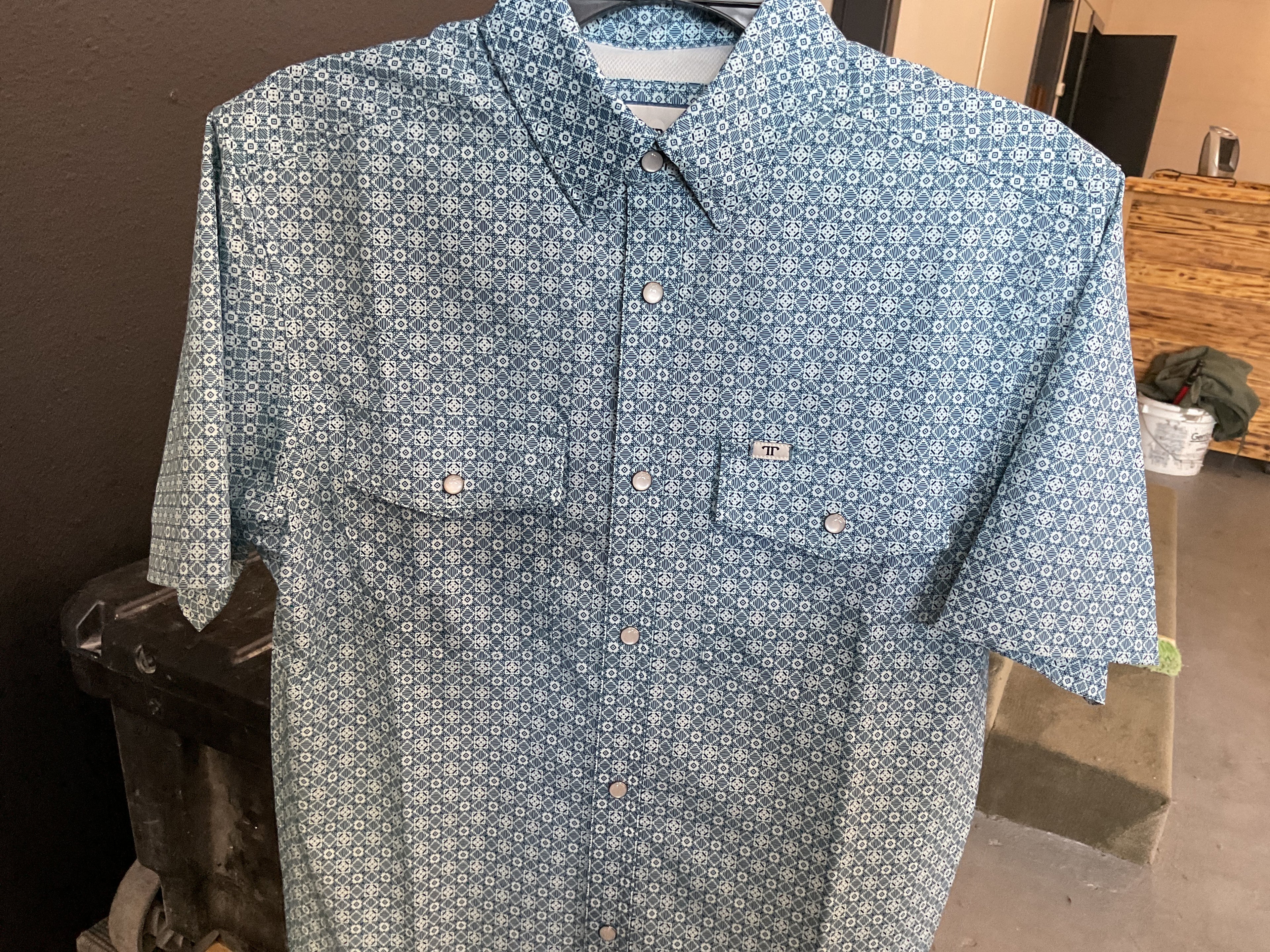 Light blue Ferrel short sleeve button up