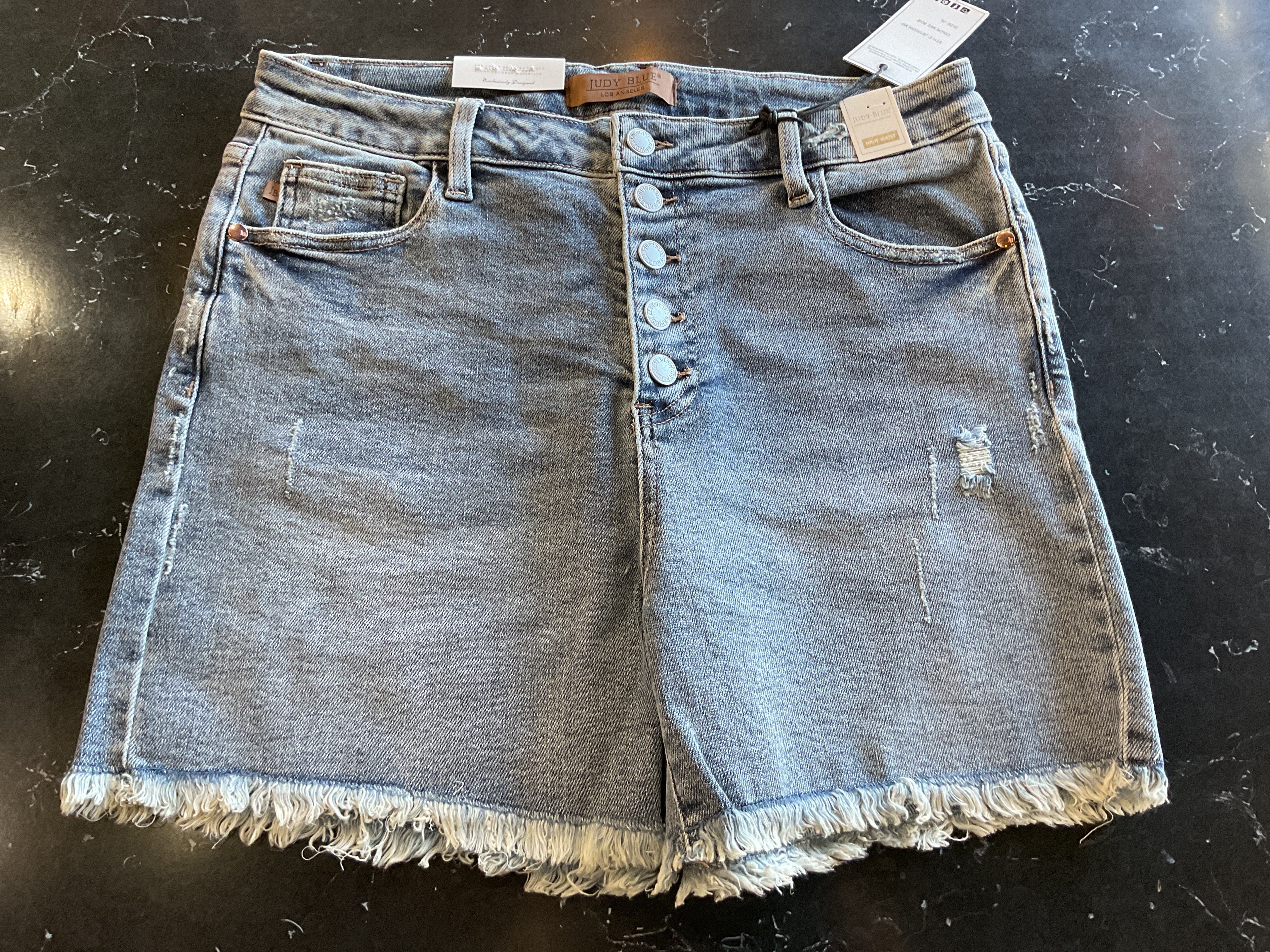 HW plus size short